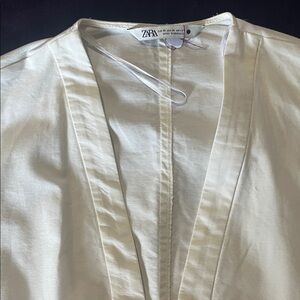 Zara Off-White V-Neck Tie-Back Top